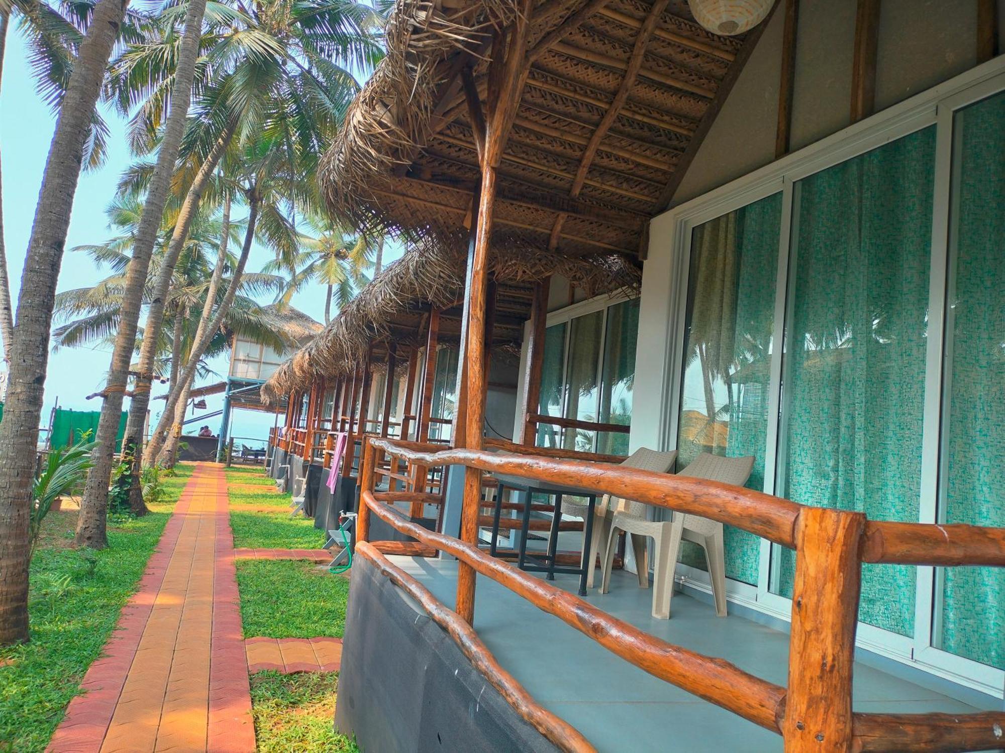 Agonda Beach Chalets Exterior photo