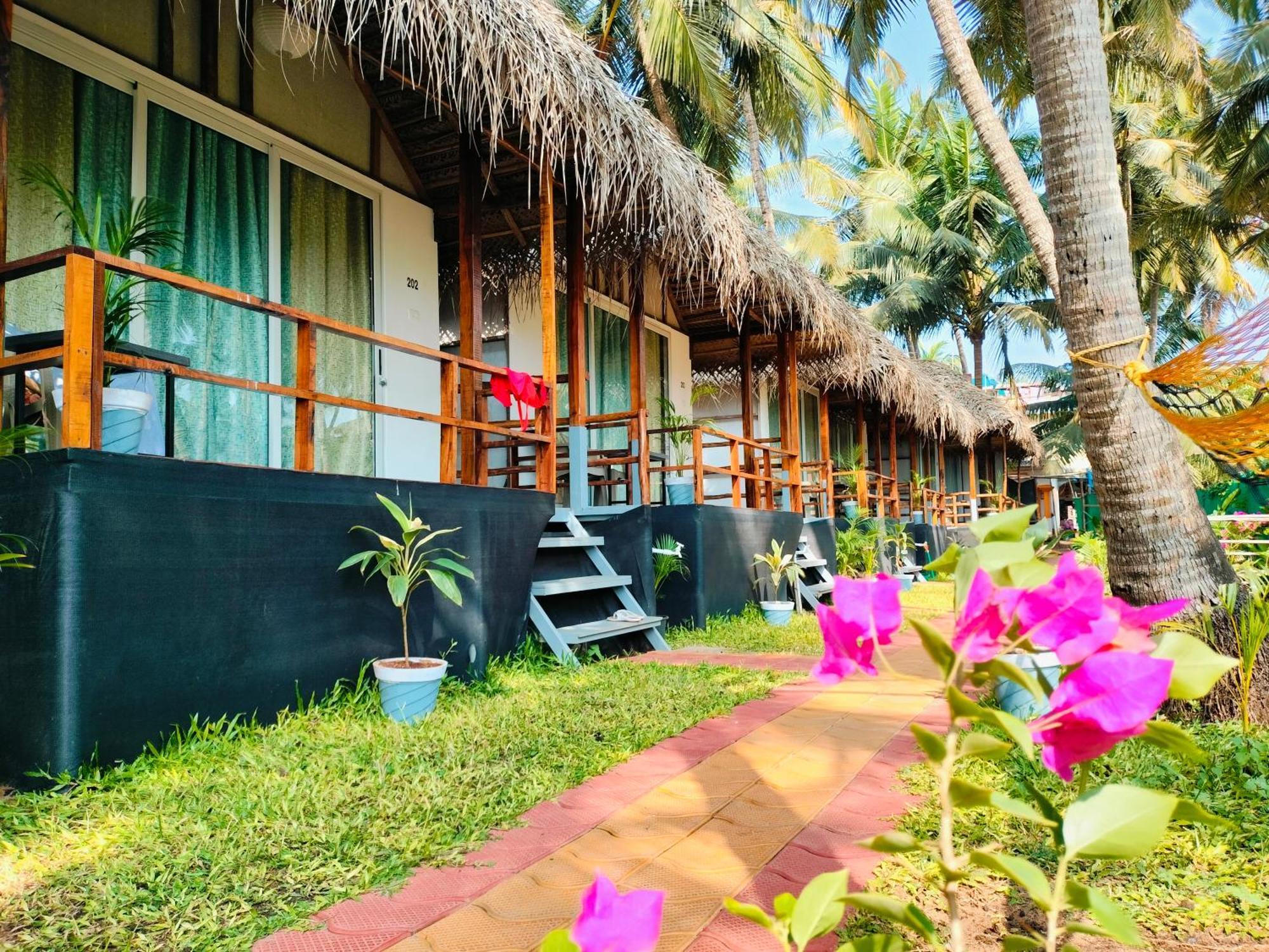 Agonda Beach Chalets Exterior photo
