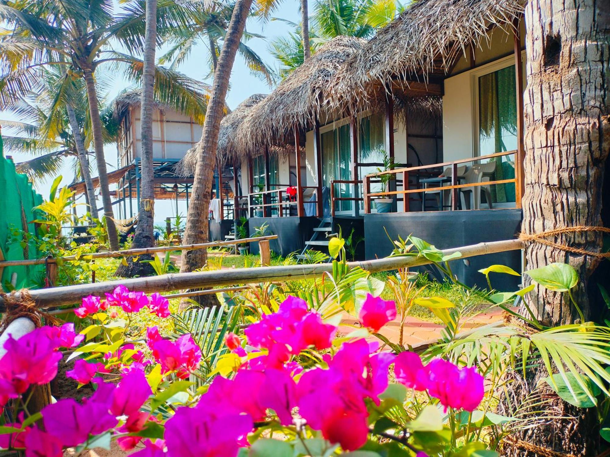 Agonda Beach Chalets Exterior photo
