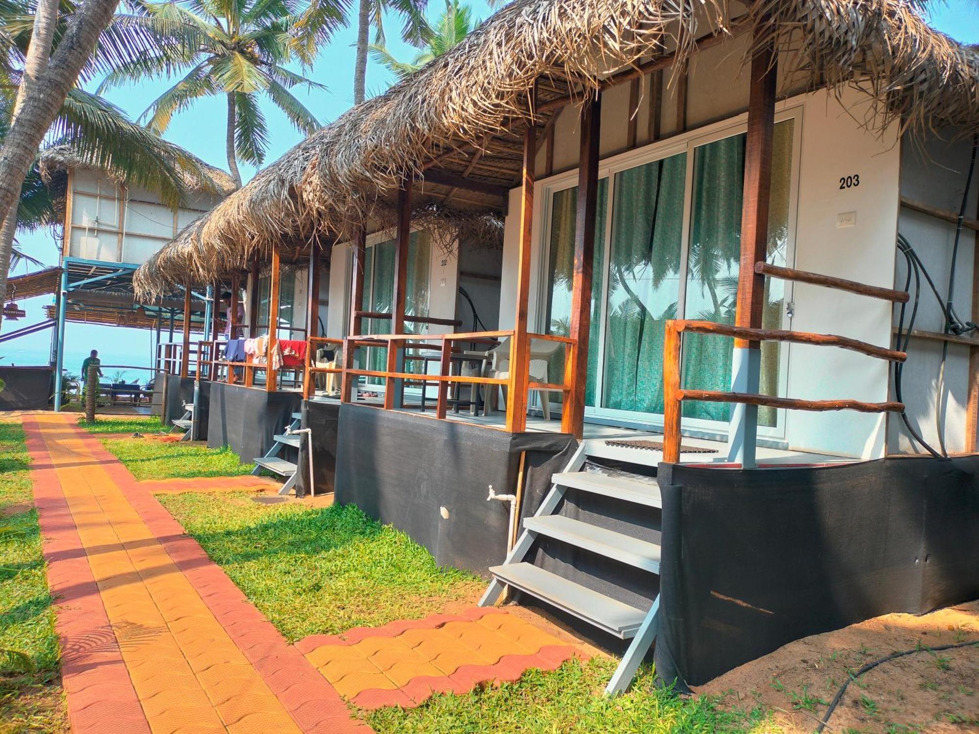 Agonda Beach Chalets Exterior photo